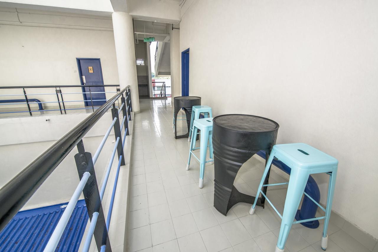 Im4U Hostel, Dek@T Пухонг Екстериор снимка